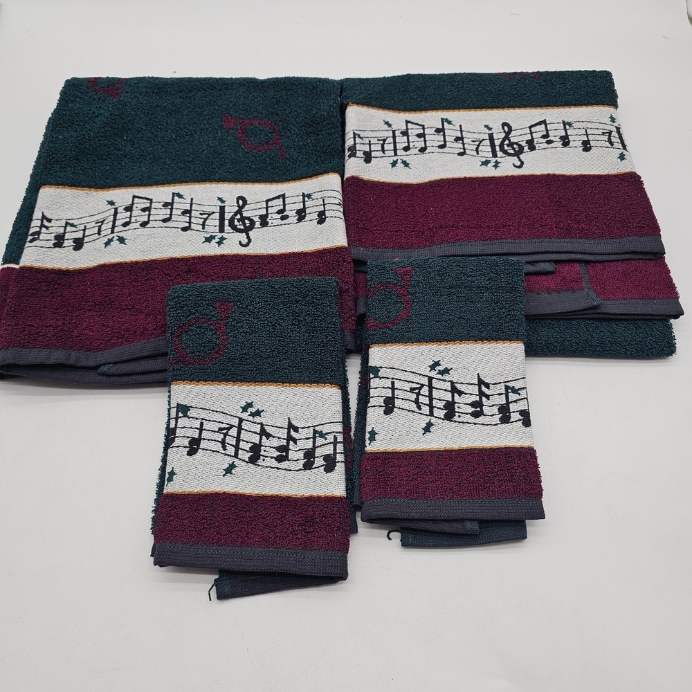 Santens 2 Bath & Hand towels Music French Horn Christmas Green / Maroon